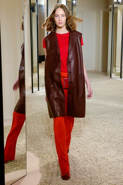 Look 4
